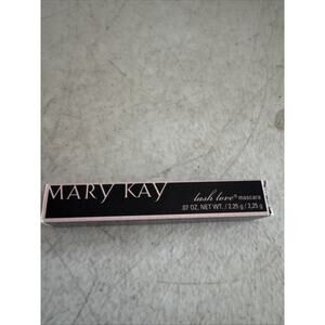 Mary Kay Lash Love Mascara – I Love Black – 0.28 oz / 8 g